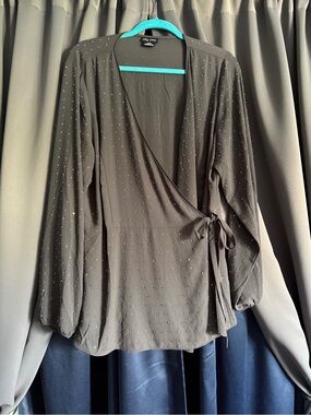 City Chic grey Wrap Blouse with Tie Waist and silver stud 18M, like Torrid 2X